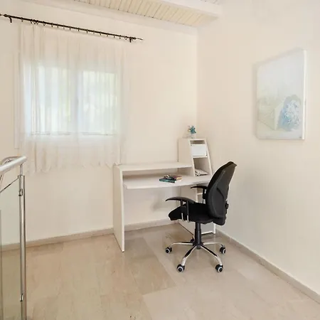 Anastar * Agios Stefanos Kassiopi