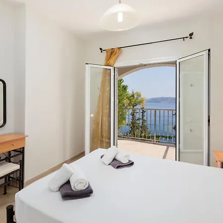 Vila Anastar Agios Stefanos (Thinali)