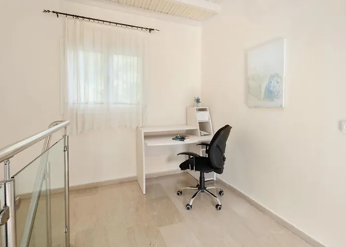 Anastar * Agios Stefanos Kassiopi